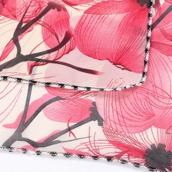 Face Mask & Scarf With Beautiful Decorations - Picture 2 of 3